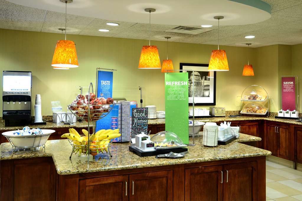 Hampton Inn Raleigh/Town Of Wake Forest Restaurant bilde